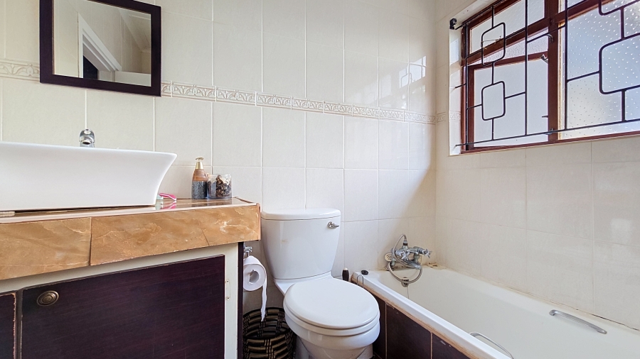 4 Bedroom Property for Sale in Sheffield Beach KwaZulu-Natal