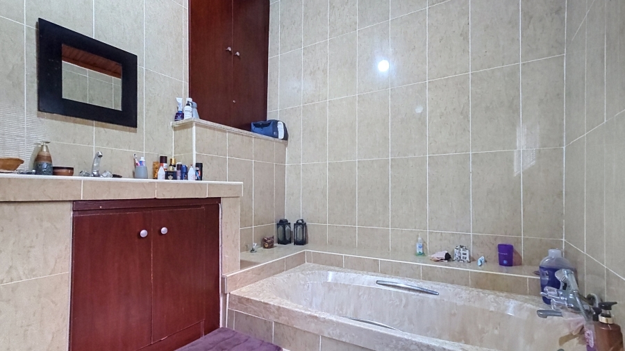 4 Bedroom Property for Sale in Sheffield Beach KwaZulu-Natal