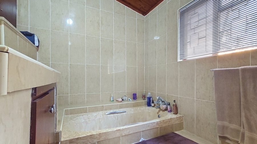 4 Bedroom Property for Sale in Sheffield Beach KwaZulu-Natal