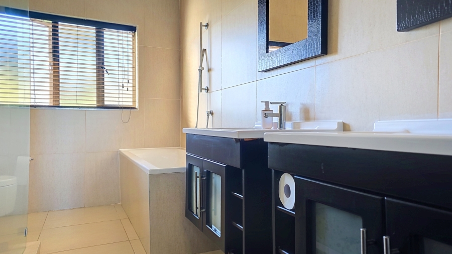 4 Bedroom Property for Sale in Sheffield Beach KwaZulu-Natal