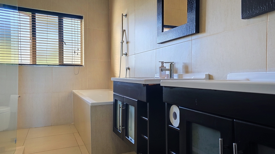 4 Bedroom Property for Sale in Sheffield Beach KwaZulu-Natal