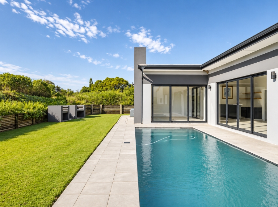 2 Bedroom Property for Sale in Mount Richmore Village Estate KwaZulu-Natal