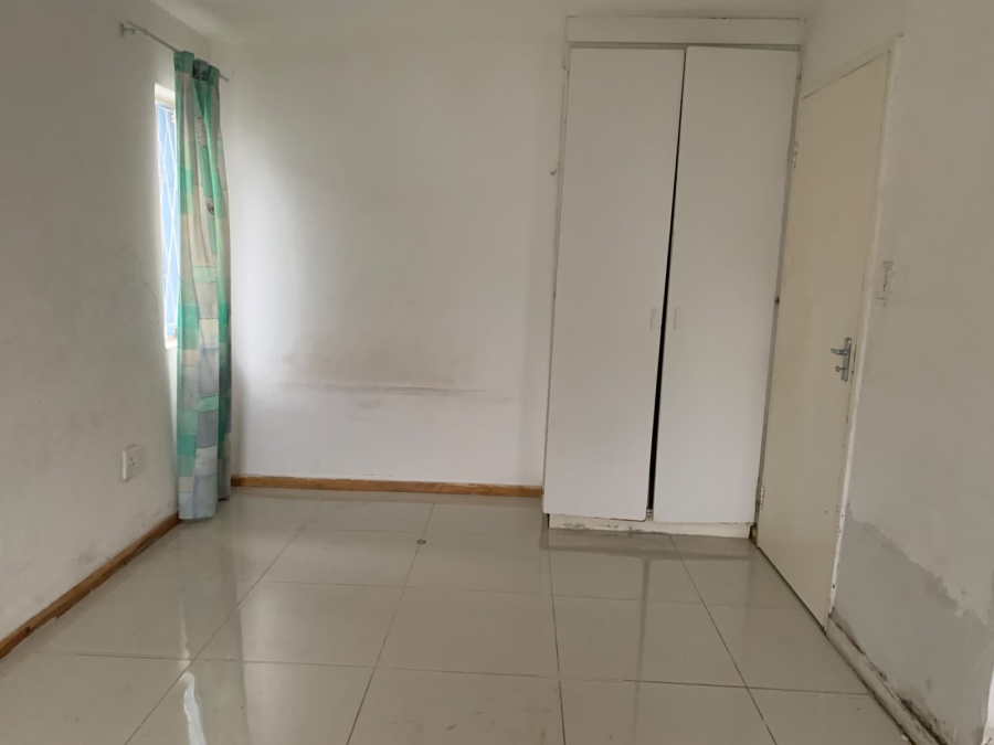 1 Bedroom Property for Sale in Scottsville KwaZulu-Natal