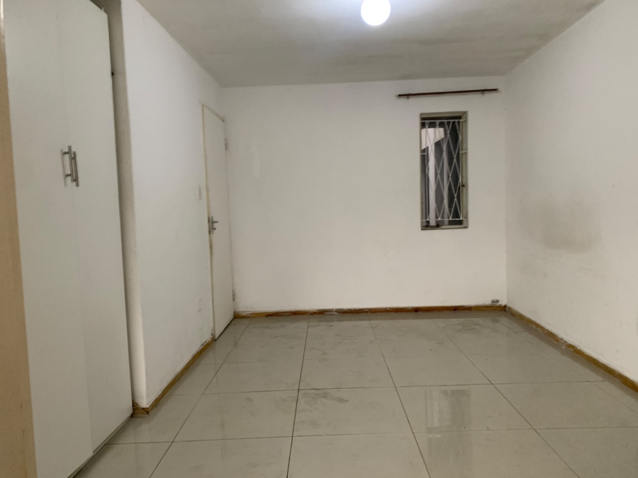 1 Bedroom Property for Sale in Scottsville KwaZulu-Natal