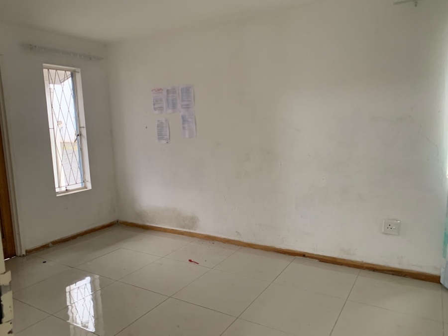 1 Bedroom Property for Sale in Scottsville KwaZulu-Natal