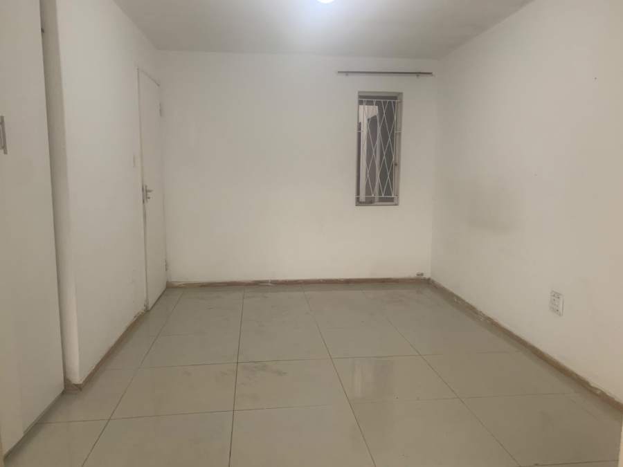 1 Bedroom Property for Sale in Scottsville KwaZulu-Natal