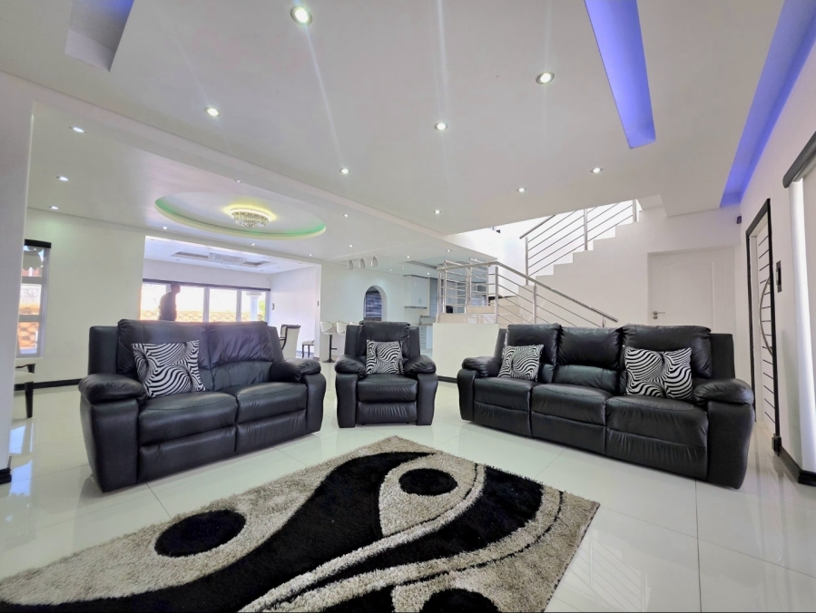 6 Bedroom Property for Sale in Illovo Beach KwaZulu-Natal