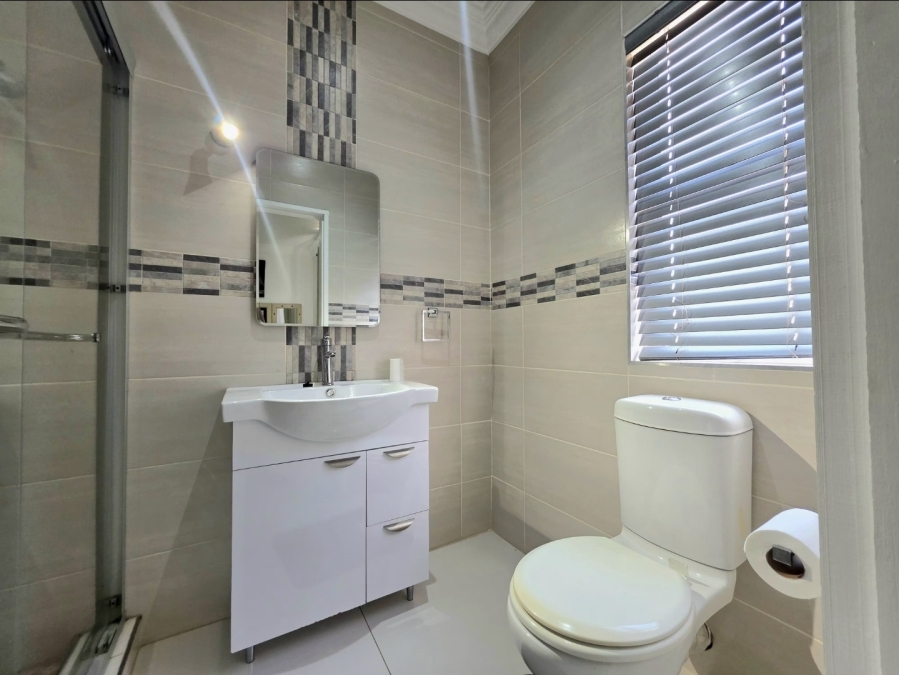 6 Bedroom Property for Sale in Illovo Beach KwaZulu-Natal