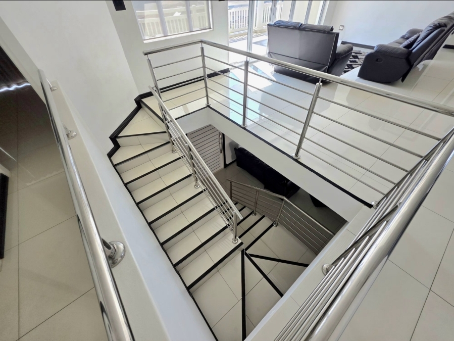 6 Bedroom Property for Sale in Illovo Beach KwaZulu-Natal