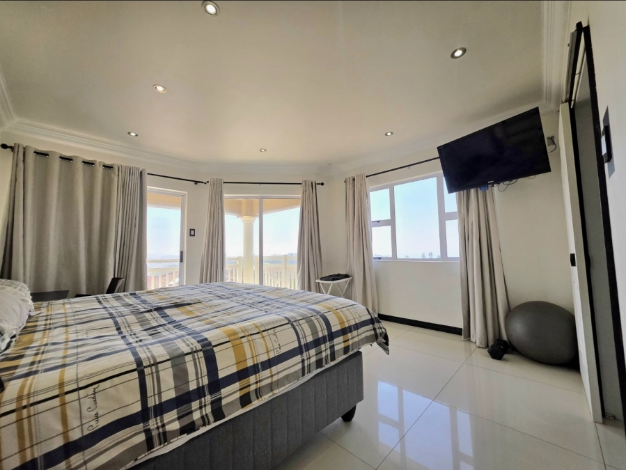 6 Bedroom Property for Sale in Illovo Beach KwaZulu-Natal