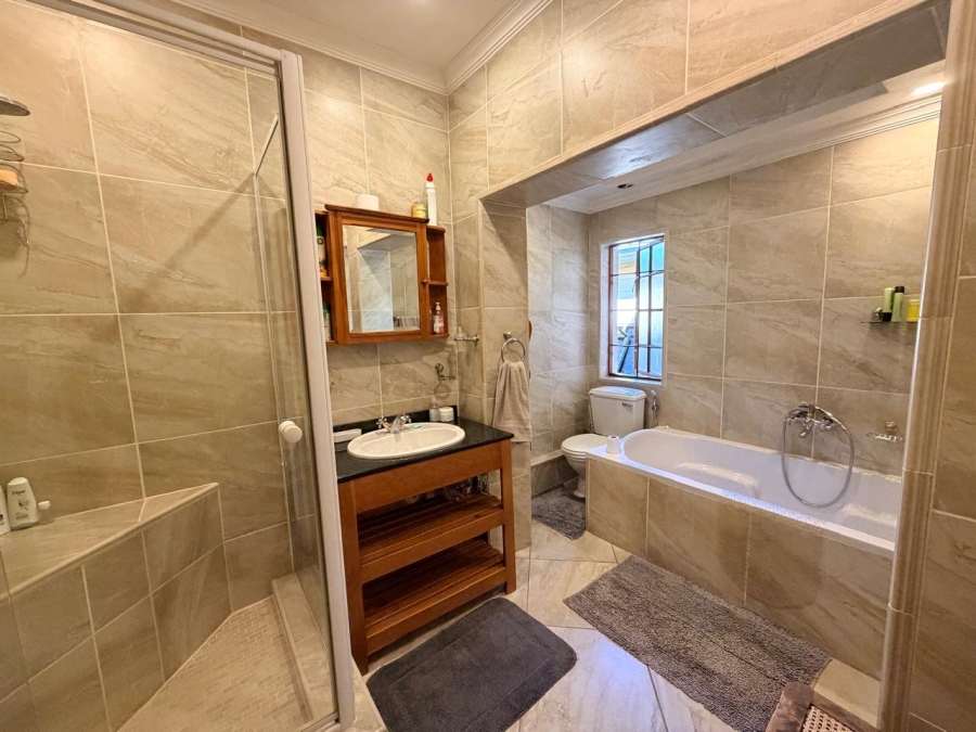 5 Bedroom Property for Sale in Hilton Central KwaZulu-Natal