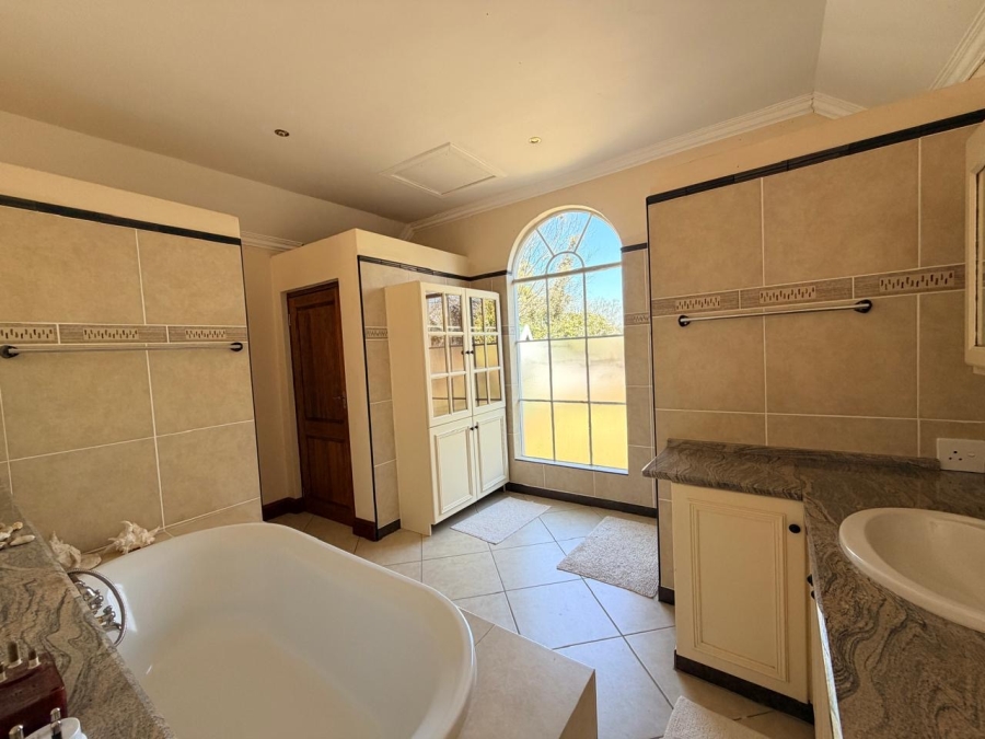 5 Bedroom Property for Sale in Hilton Central KwaZulu-Natal
