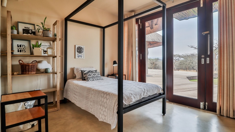 5 Bedroom Property for Sale in Ottos Bluff KwaZulu-Natal