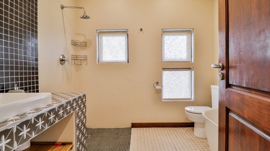 5 Bedroom Property for Sale in Ottos Bluff KwaZulu-Natal