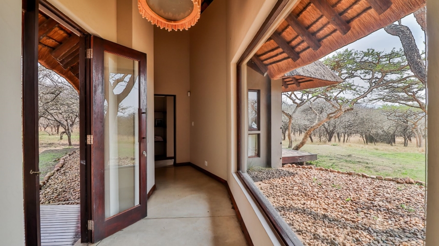 5 Bedroom Property for Sale in Ottos Bluff KwaZulu-Natal