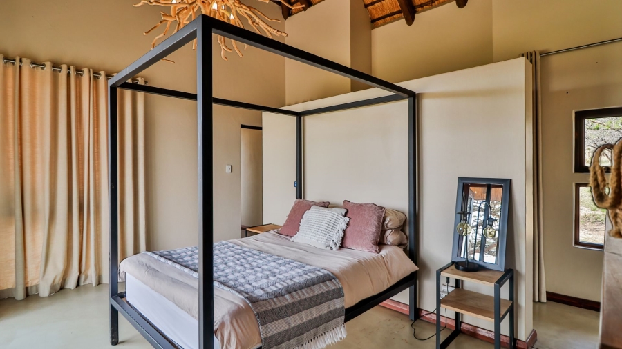 5 Bedroom Property for Sale in Ottos Bluff KwaZulu-Natal
