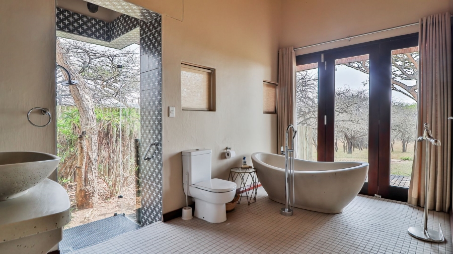 5 Bedroom Property for Sale in Ottos Bluff KwaZulu-Natal