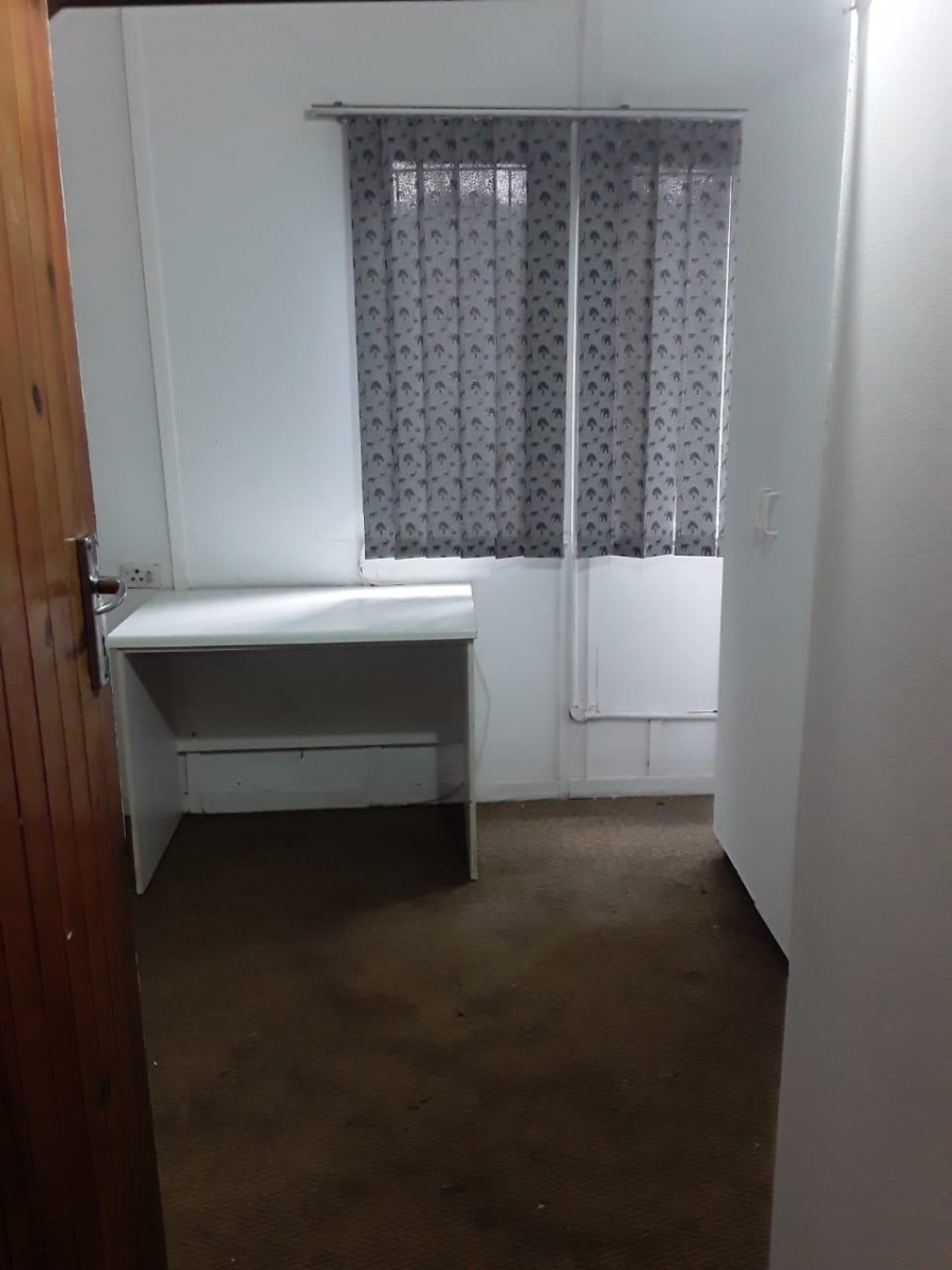 To Let 1 Bedroom Property for Rent in Westridge KwaZulu-Natal