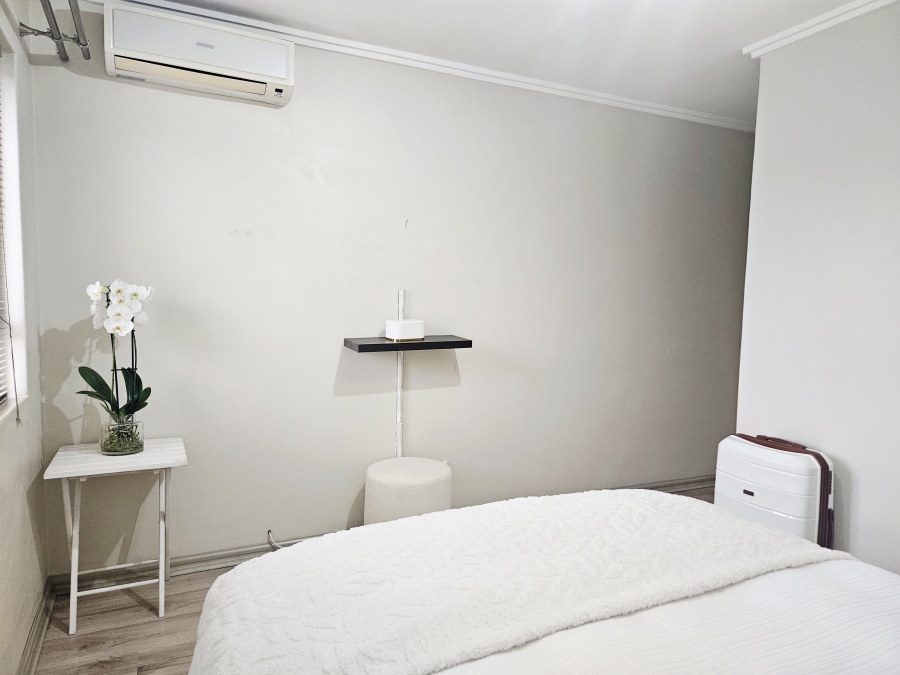 2 Bedroom Property for Sale in Sherwood KwaZulu-Natal
