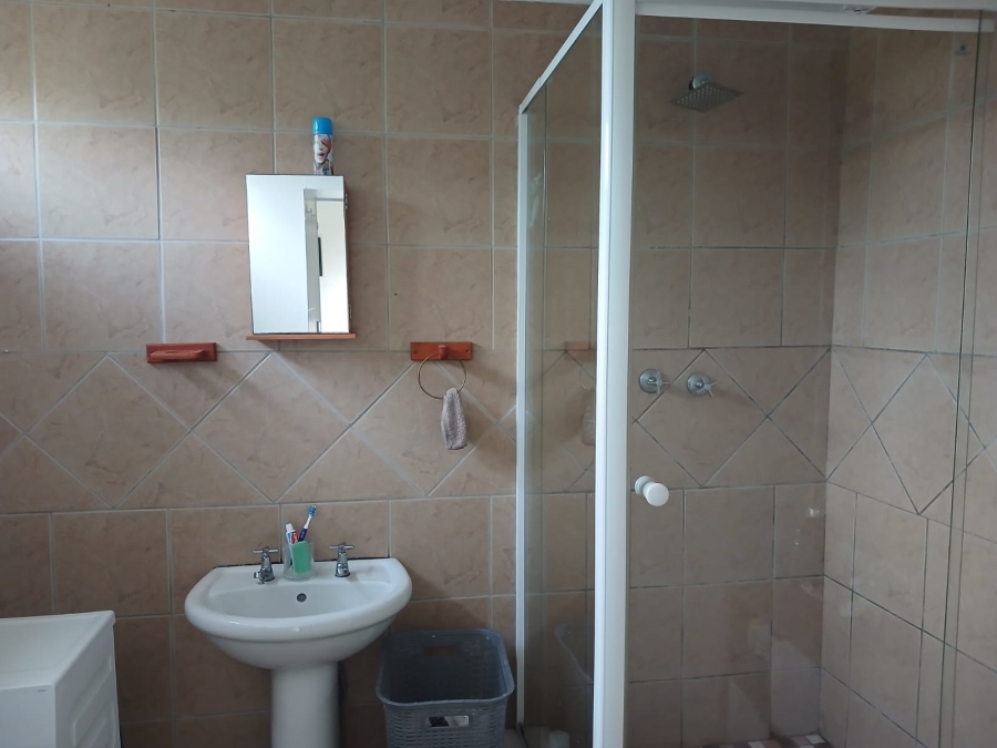 To Let 1 Bedroom Property for Rent in Cowies Hill Park KwaZulu-Natal