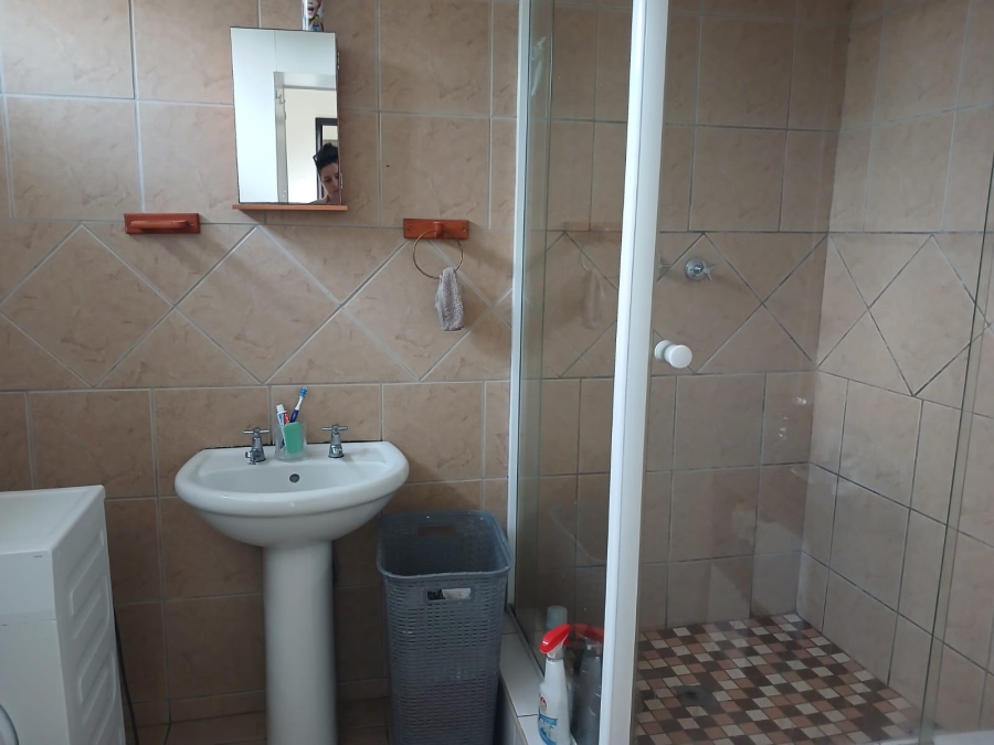 To Let 1 Bedroom Property for Rent in Cowies Hill Park KwaZulu-Natal