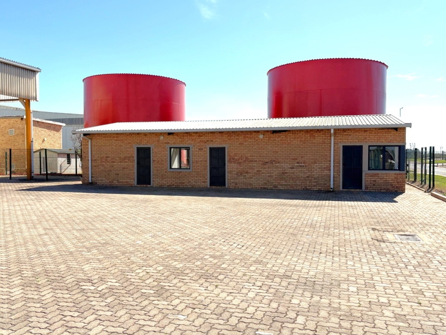 To Let Commercial Property for Rent in La Mercy KwaZulu-Natal