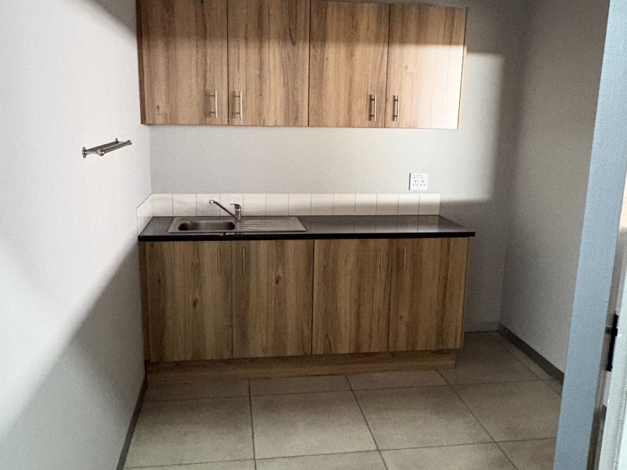 To Let Commercial Property for Rent in La Mercy KwaZulu-Natal