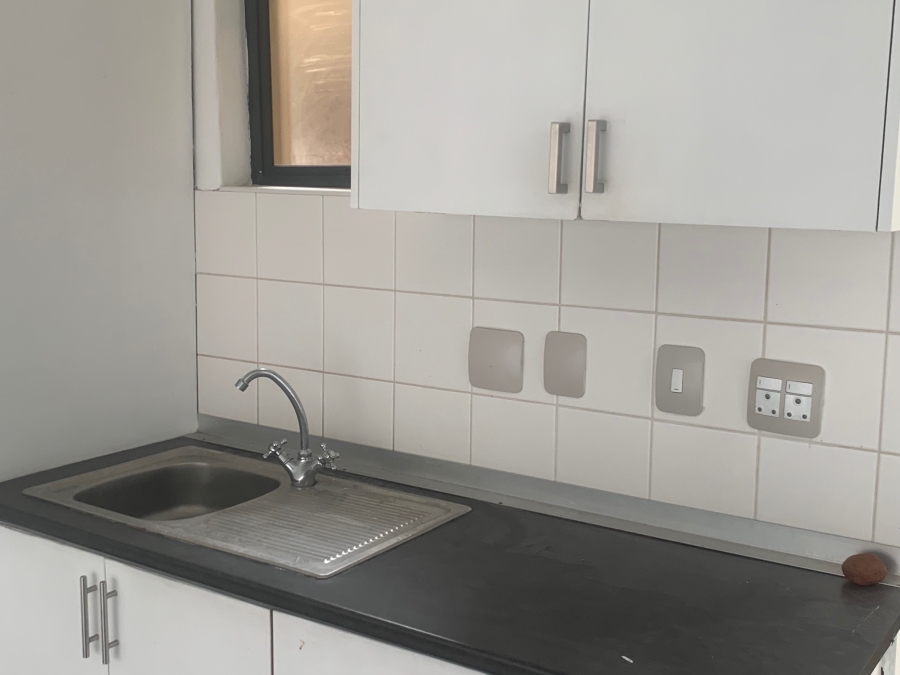 To Let Commercial Property for Rent in Umhlanga Ridge KwaZulu-Natal