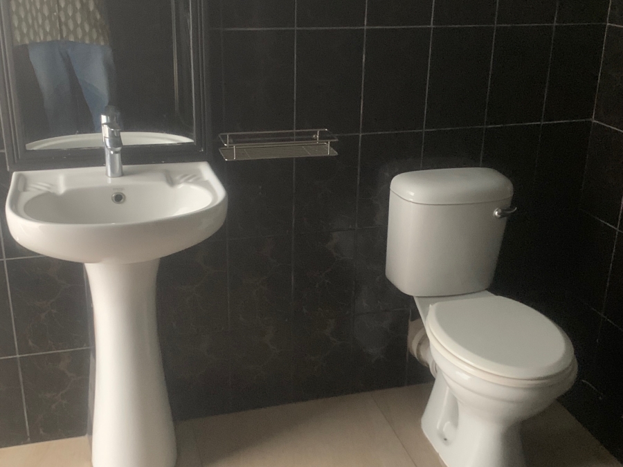 To Let Commercial Property for Rent in Umhlanga Ridge KwaZulu-Natal