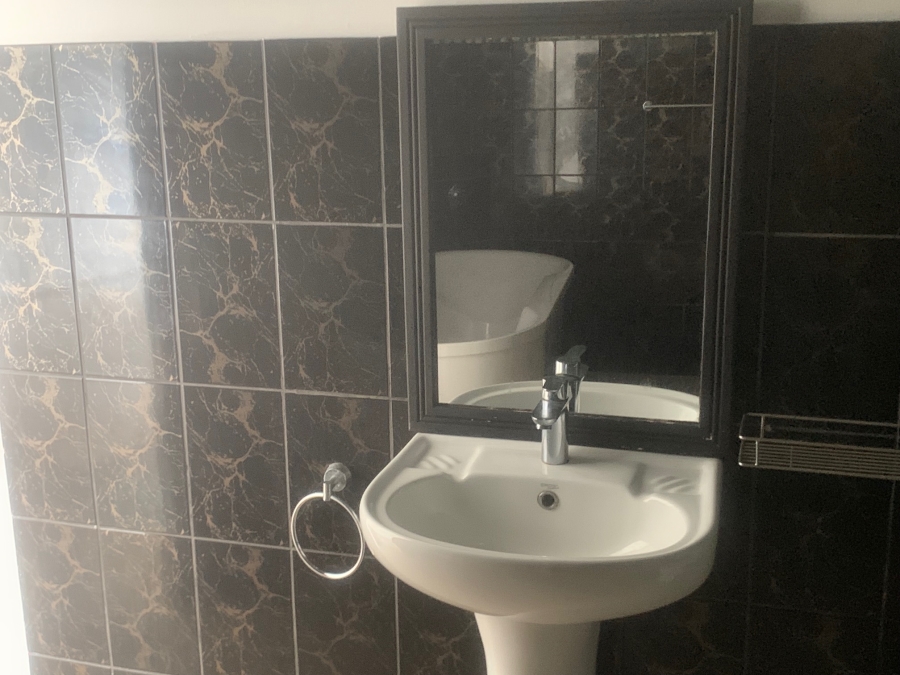 To Let Commercial Property for Rent in Umhlanga Ridge KwaZulu-Natal