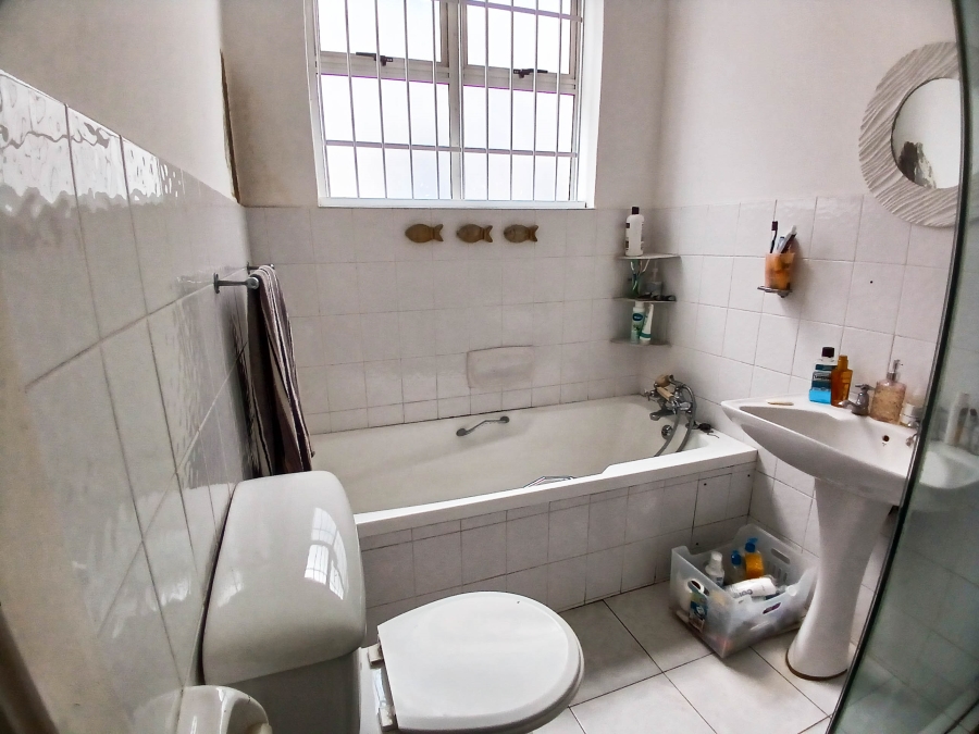 2 Bedroom Property for Sale in Glenwood KwaZulu-Natal