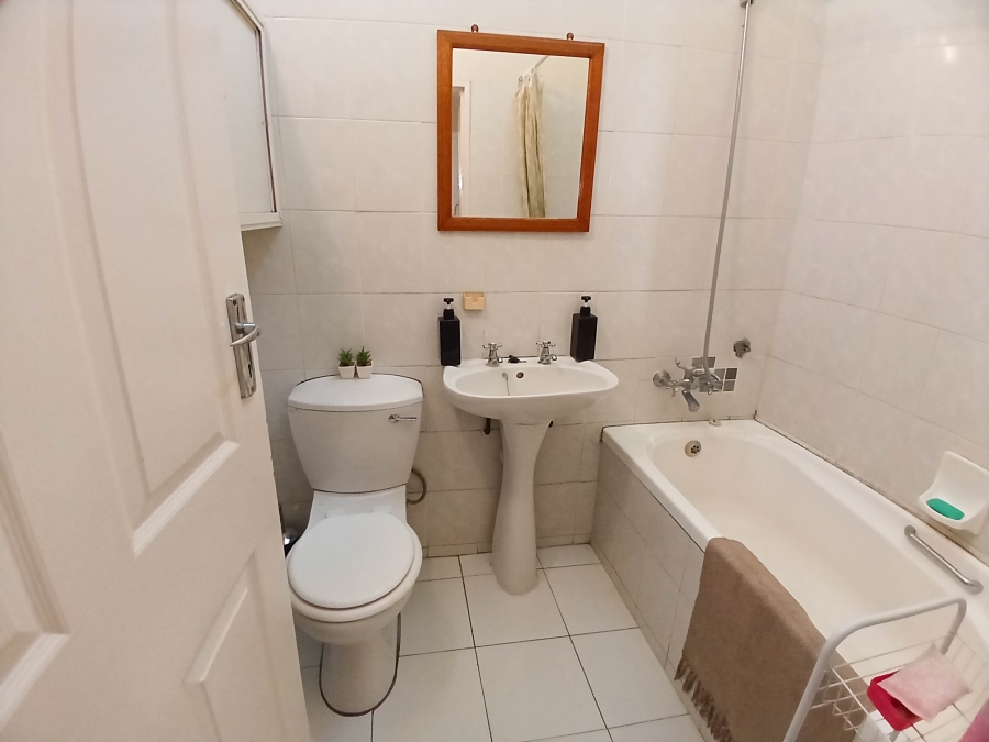 2 Bedroom Property for Sale in Glenwood KwaZulu-Natal