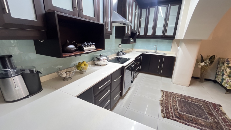 6 Bedroom Property for Sale in Umhlanga KwaZulu-Natal