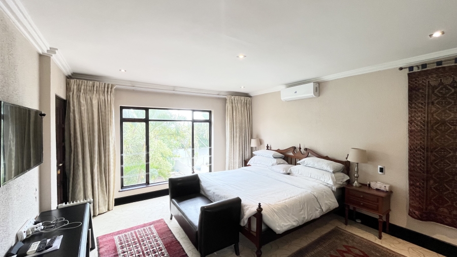 6 Bedroom Property for Sale in Umhlanga KwaZulu-Natal