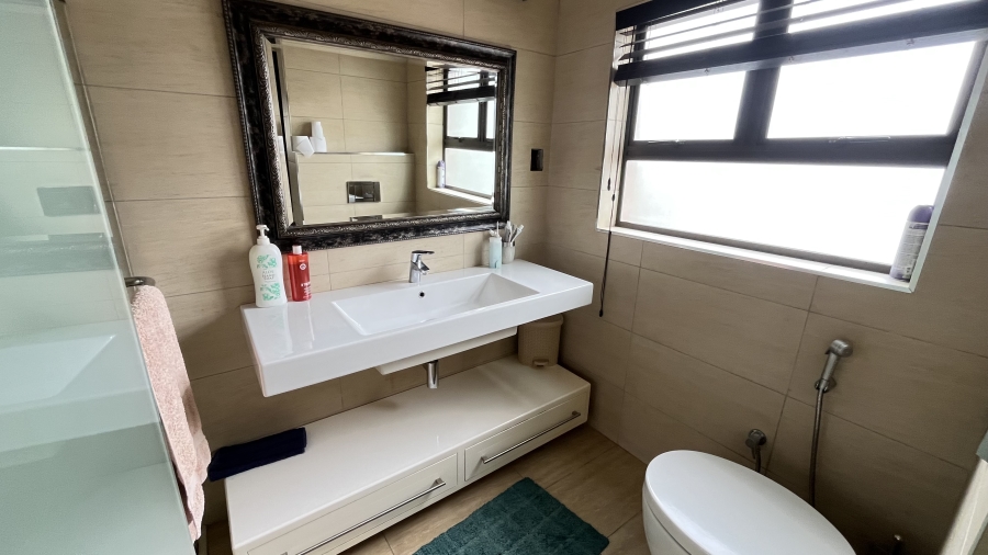 6 Bedroom Property for Sale in Umhlanga KwaZulu-Natal