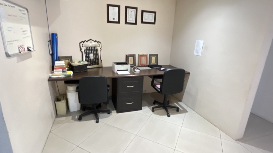 6 Bedroom Property for Sale in Umhlanga KwaZulu-Natal