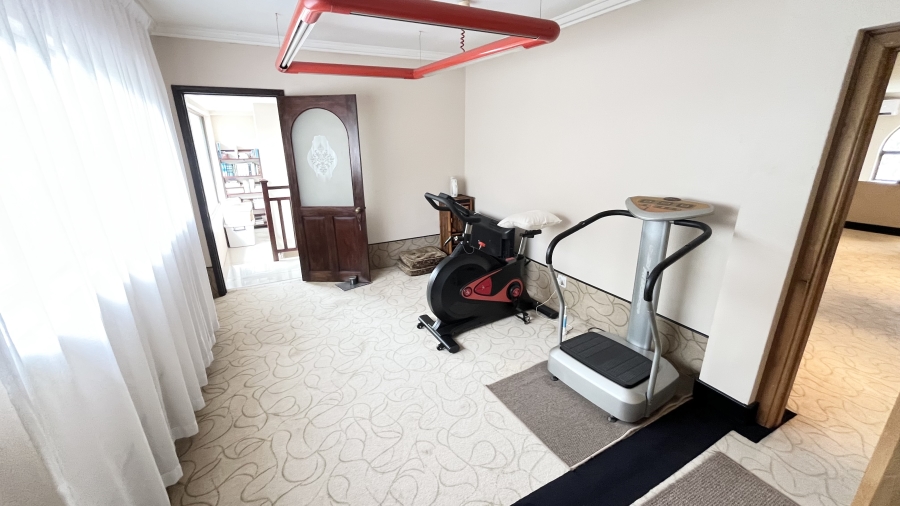 6 Bedroom Property for Sale in Umhlanga KwaZulu-Natal