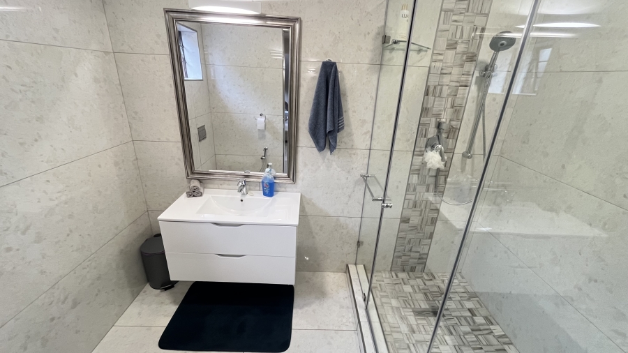 6 Bedroom Property for Sale in Umhlanga KwaZulu-Natal