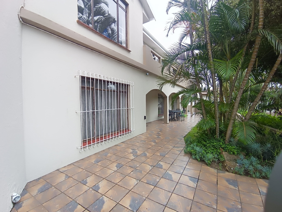6 Bedroom Property for Sale in Umhlanga KwaZulu-Natal