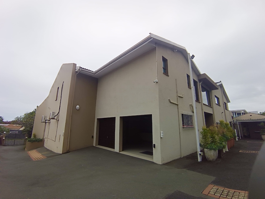 6 Bedroom Property for Sale in Umhlanga KwaZulu-Natal
