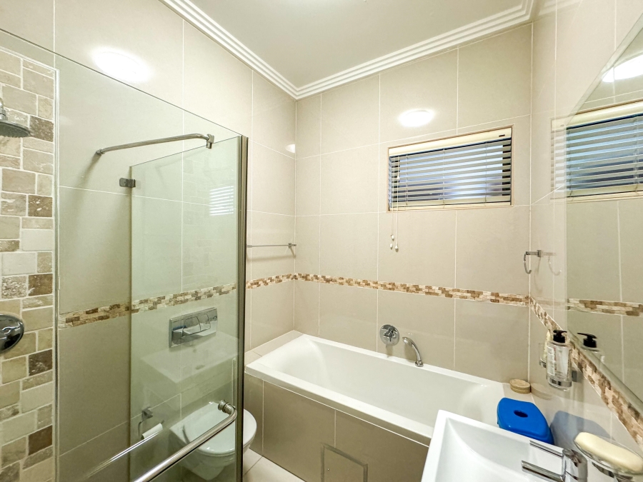 2 Bedroom Property for Sale in Umhlanga Ridge KwaZulu-Natal