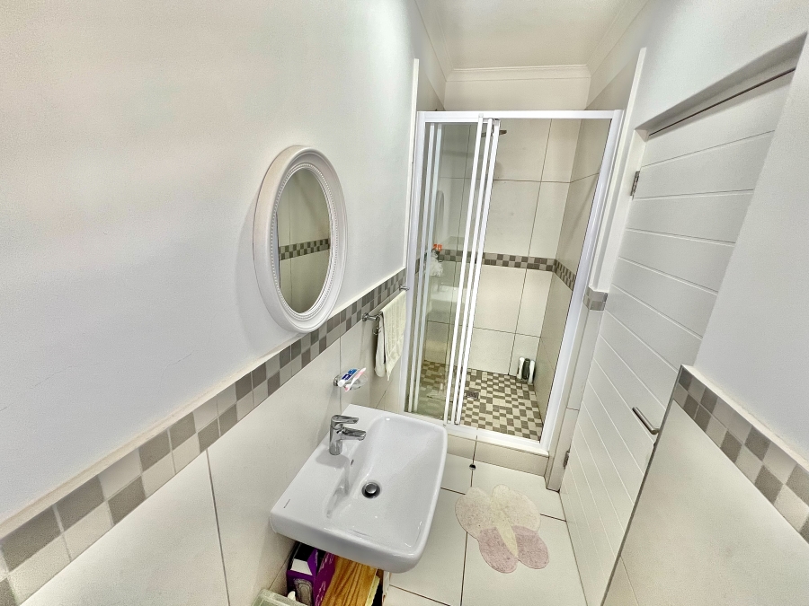 2 Bedroom Property for Sale in Umhlanga Ridge KwaZulu-Natal
