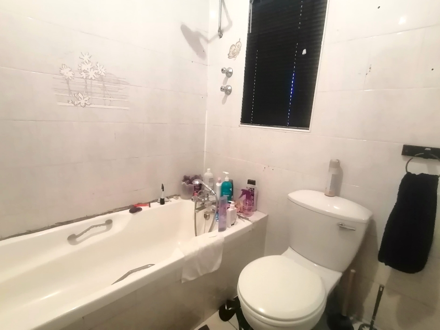2 Bedroom Property for Sale in Westbrook KwaZulu-Natal