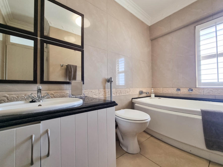 2 Bedroom Property for Sale in Umhlanga KwaZulu-Natal