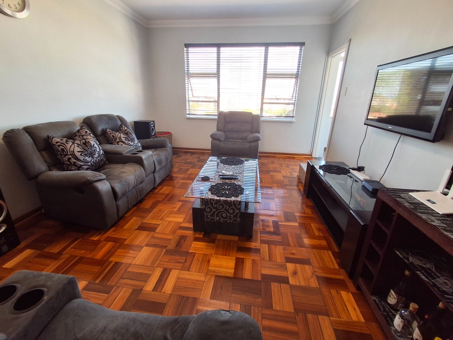 4 Bedroom Property for Sale in Glenwood KwaZulu-Natal