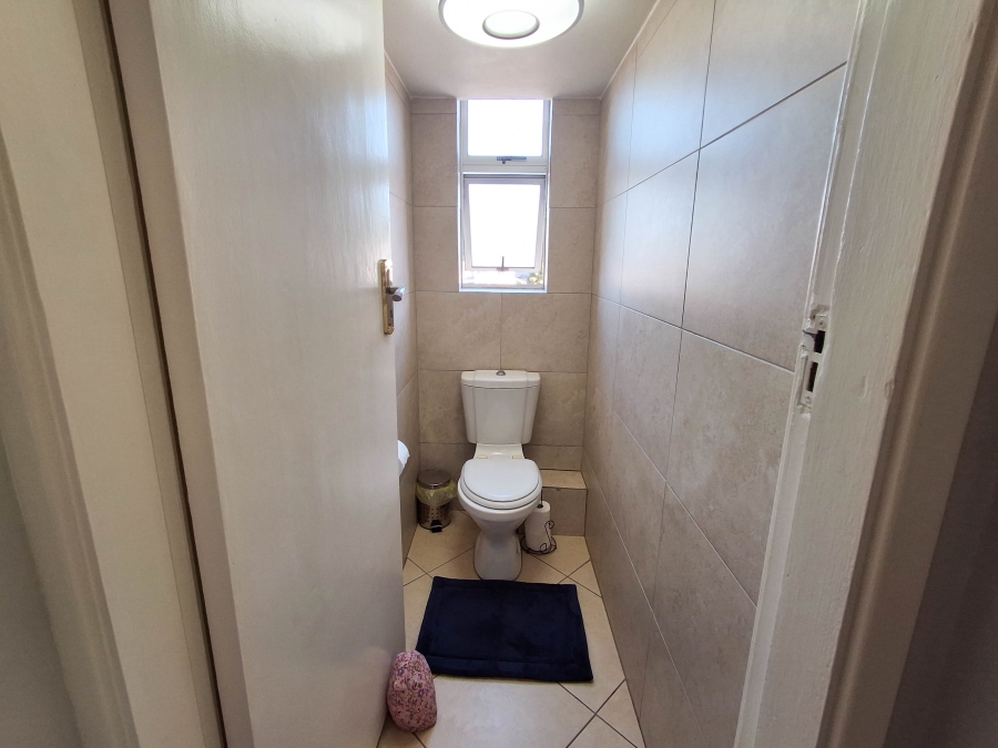 4 Bedroom Property for Sale in Glenwood KwaZulu-Natal