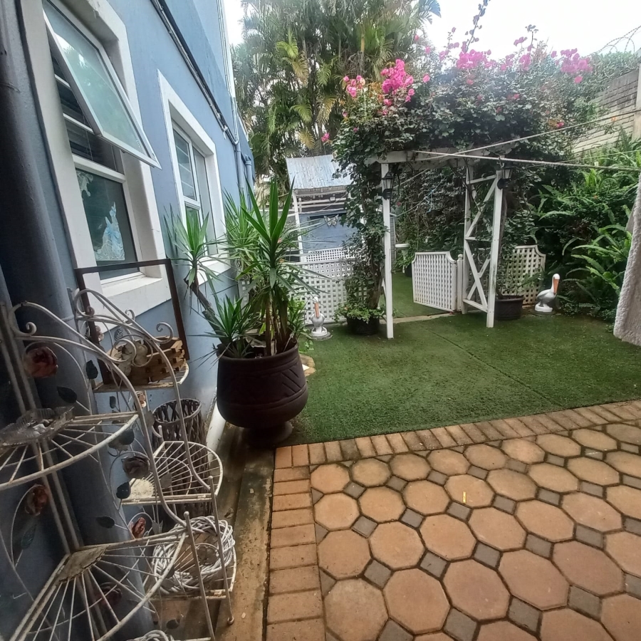 To Let 6 Bedroom Property for Rent in Umhlanga Ridge KwaZulu-Natal