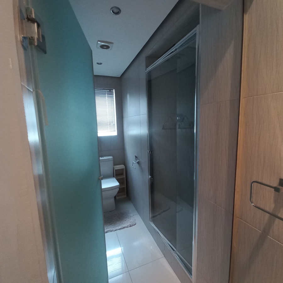 To Let 6 Bedroom Property for Rent in Umhlanga Ridge KwaZulu-Natal