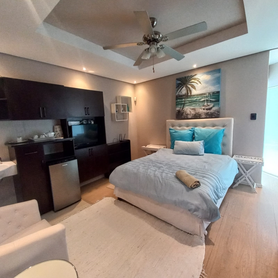 To Let 6 Bedroom Property for Rent in Umhlanga Ridge KwaZulu-Natal