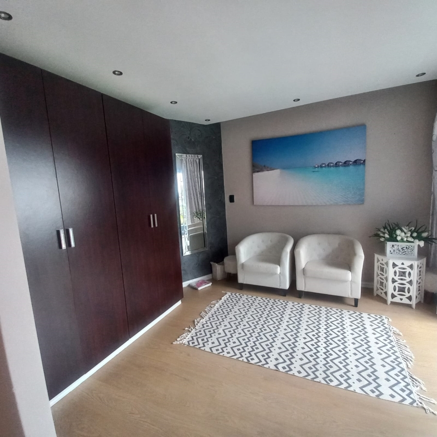 To Let 6 Bedroom Property for Rent in Umhlanga Ridge KwaZulu-Natal